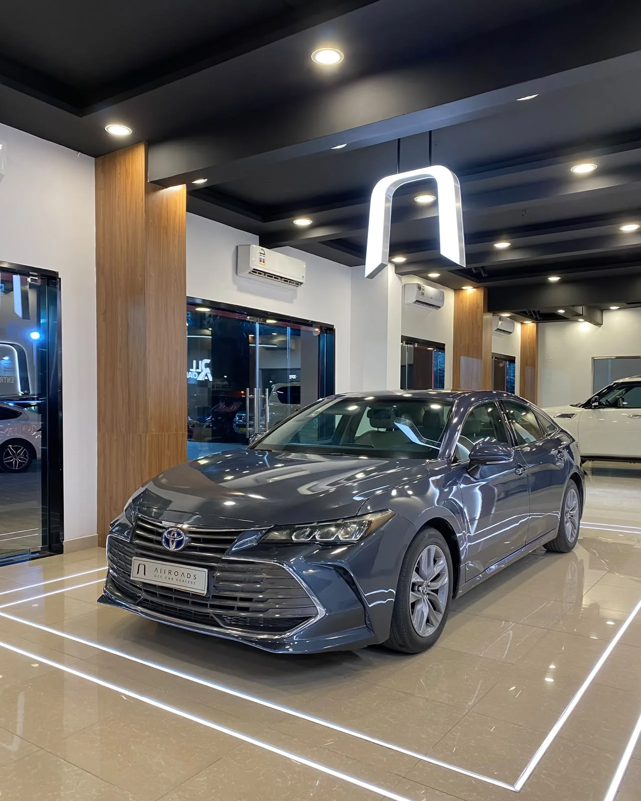 2019 TOYOTA AVALON 2019
