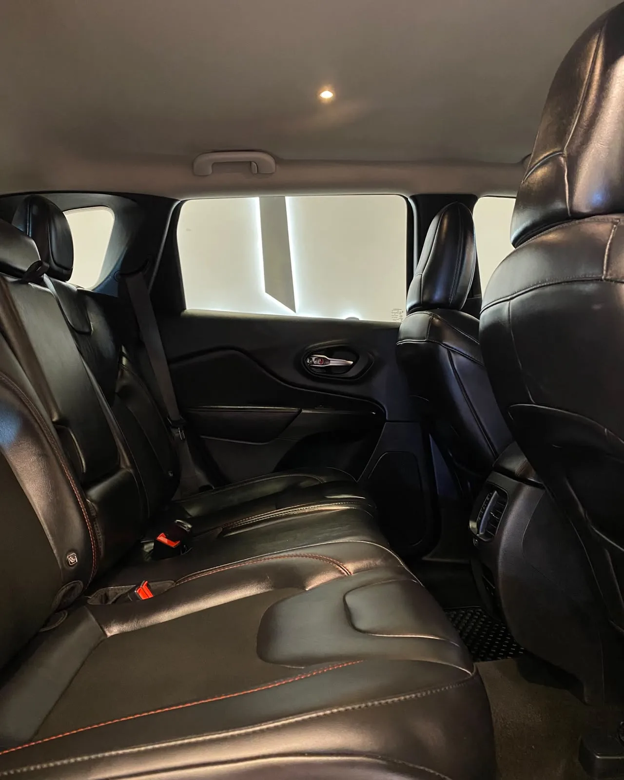 2019 JEEP CHEROKE TRAILHAWK 2020
