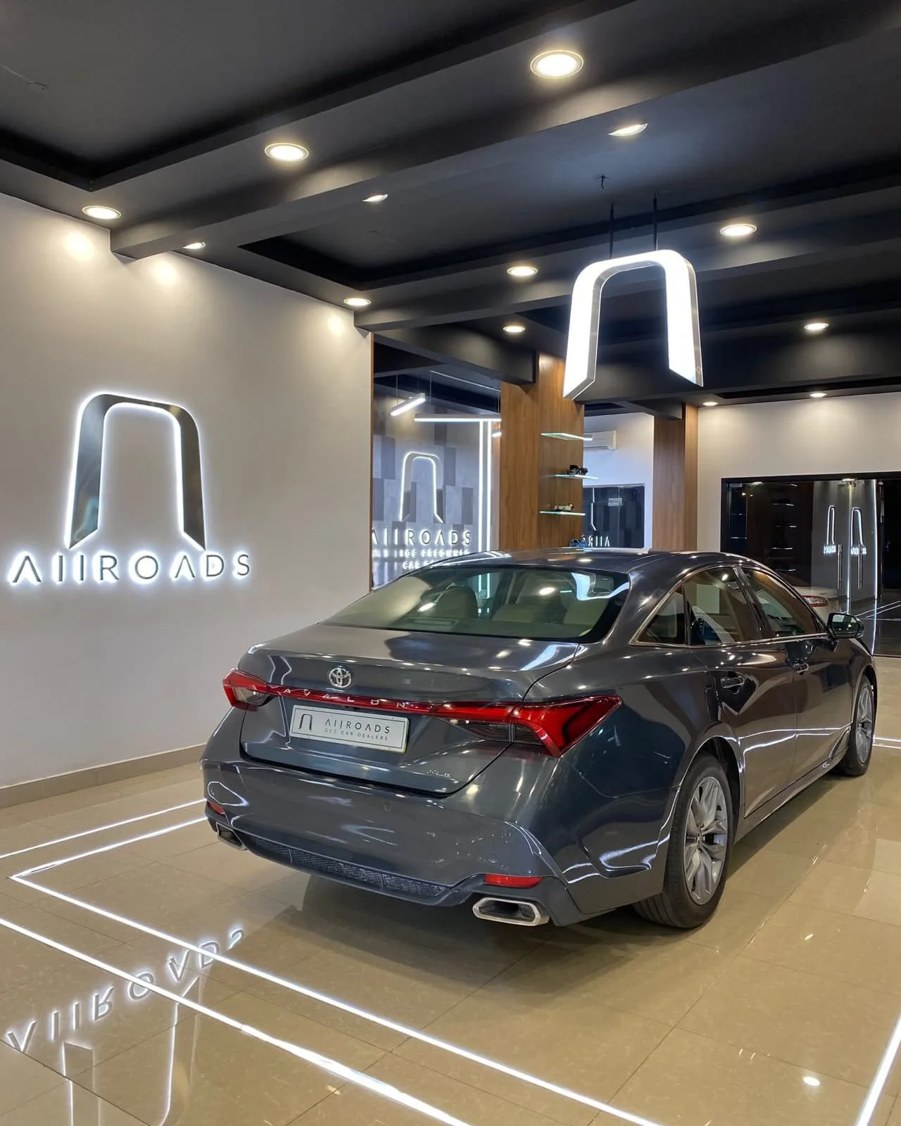 2019 TOYOTA AVALON 2019