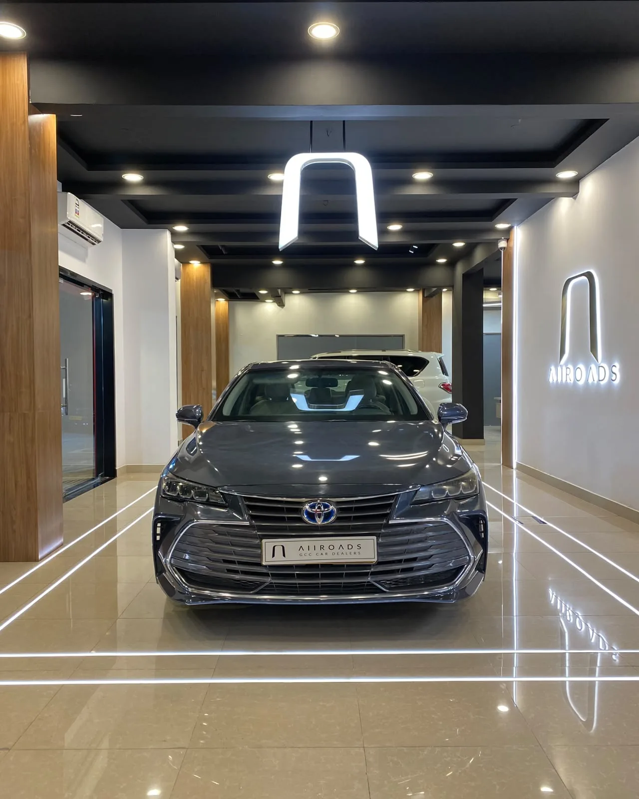 2019 TOYOTA AVALON 2019