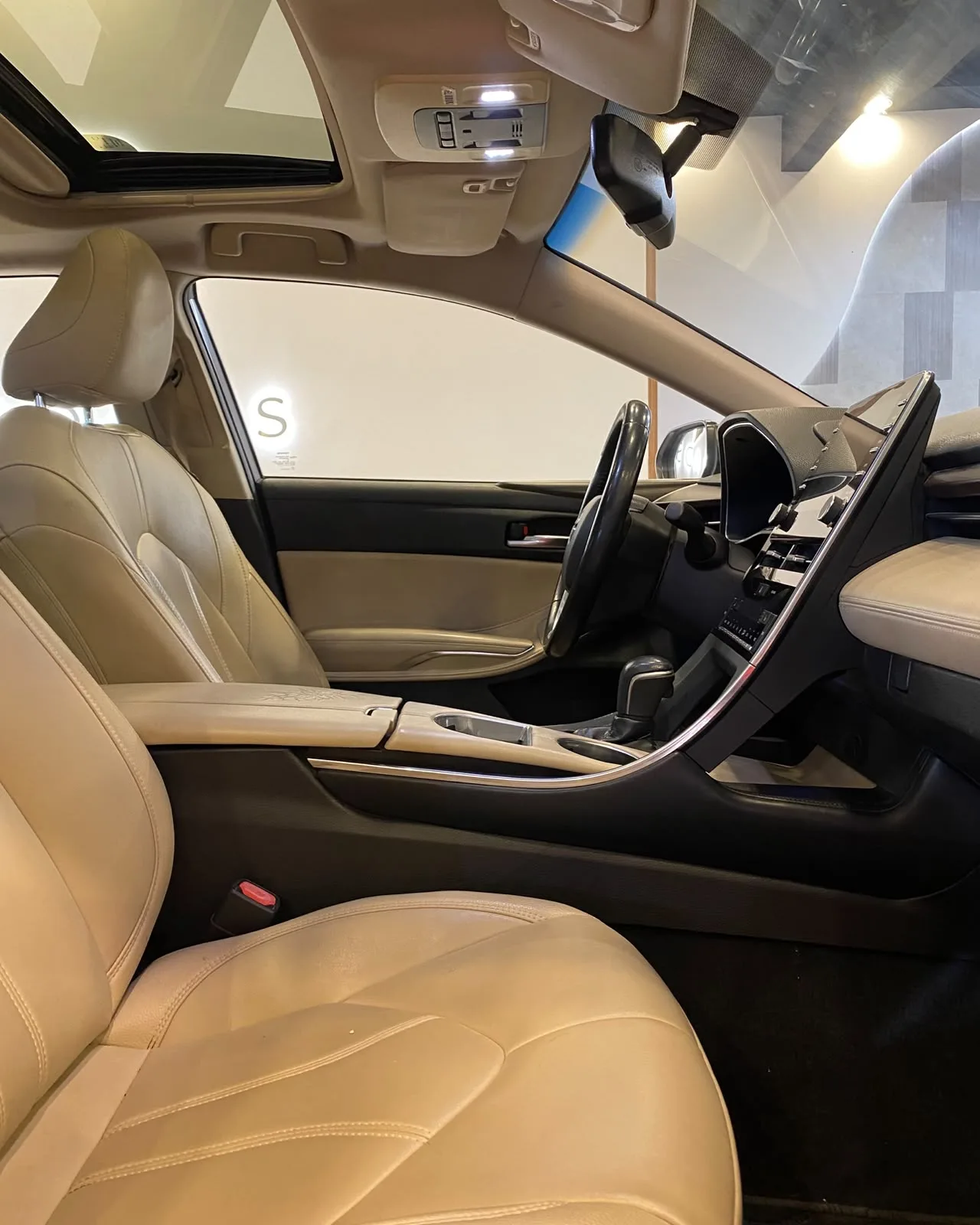 2019 TOYOTA AVALON 2019