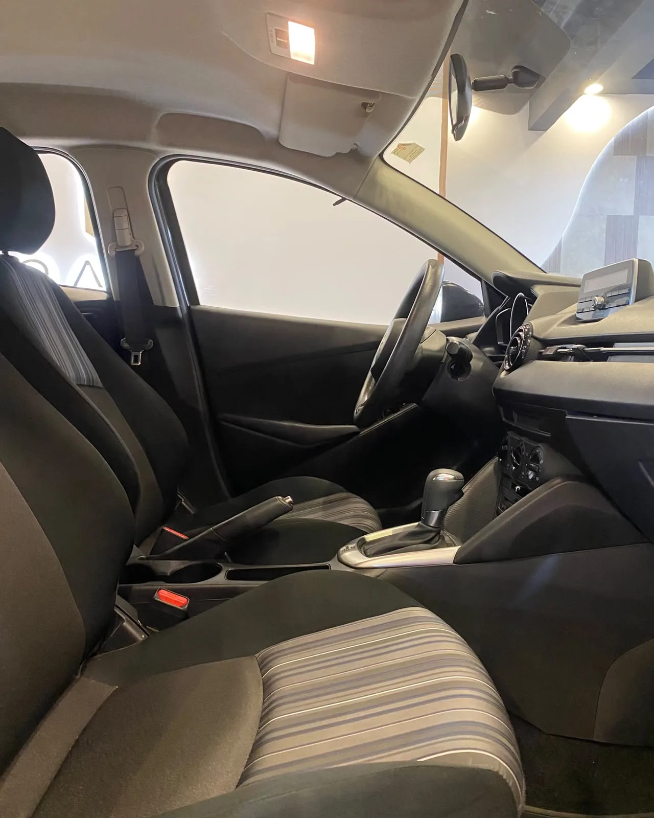 2017 MAZDA 2 2017